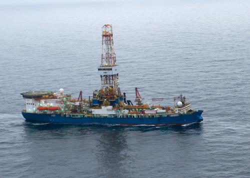 Noble Discoverer, Shell's Arctic drill rig: US Coast Guard via Flickr